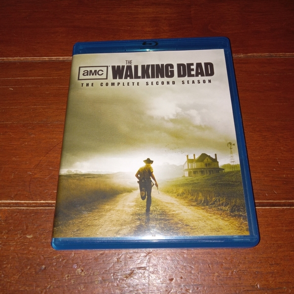 The Walking Dead 3 seasons - Picture 5 of 8